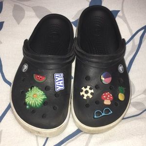 Black crocs